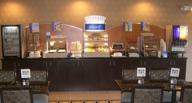 Holiday Inn Express Hotel & Suites Newport South By Ihg Esterno foto