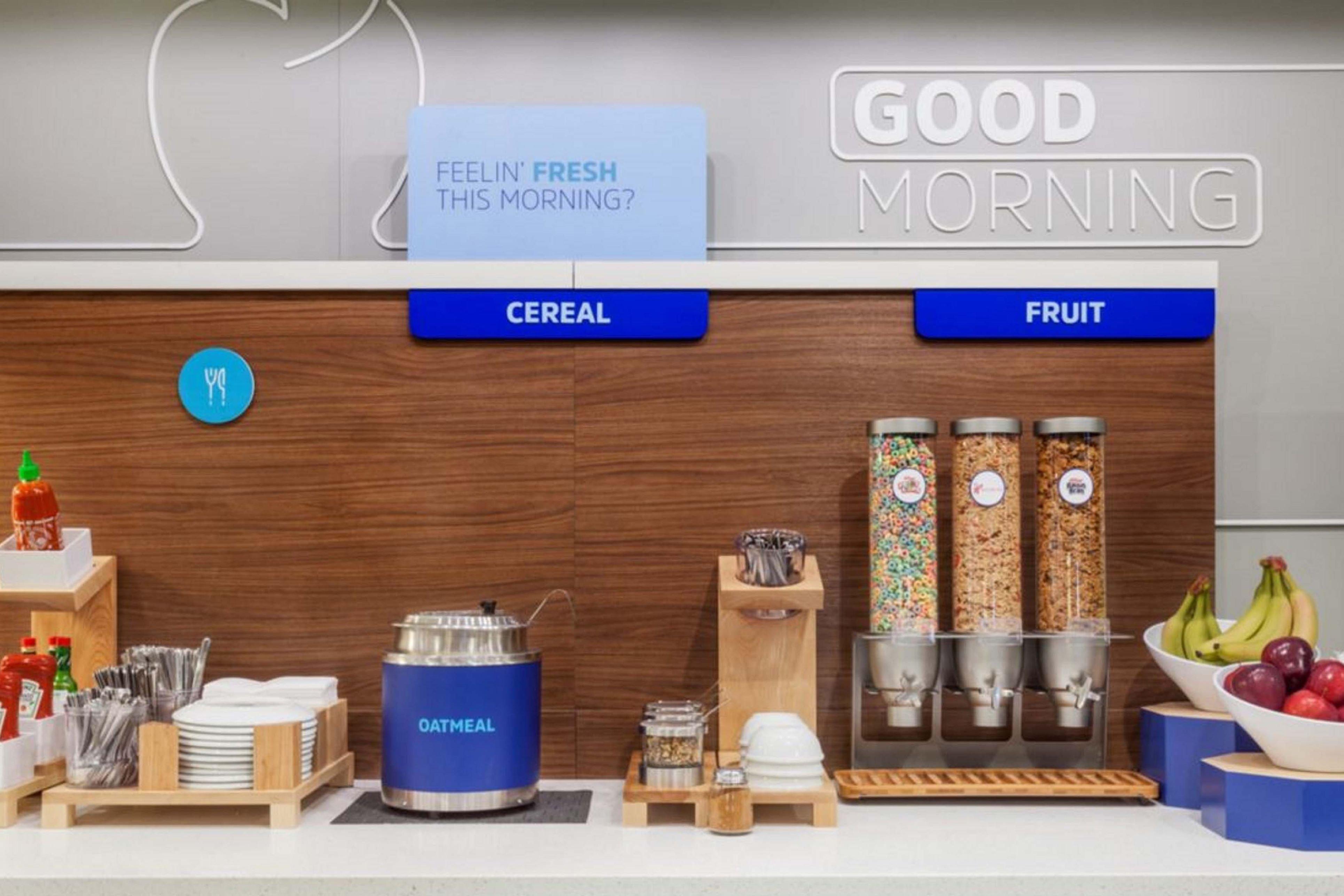Holiday Inn Express Hotel & Suites Newport South By Ihg Esterno foto