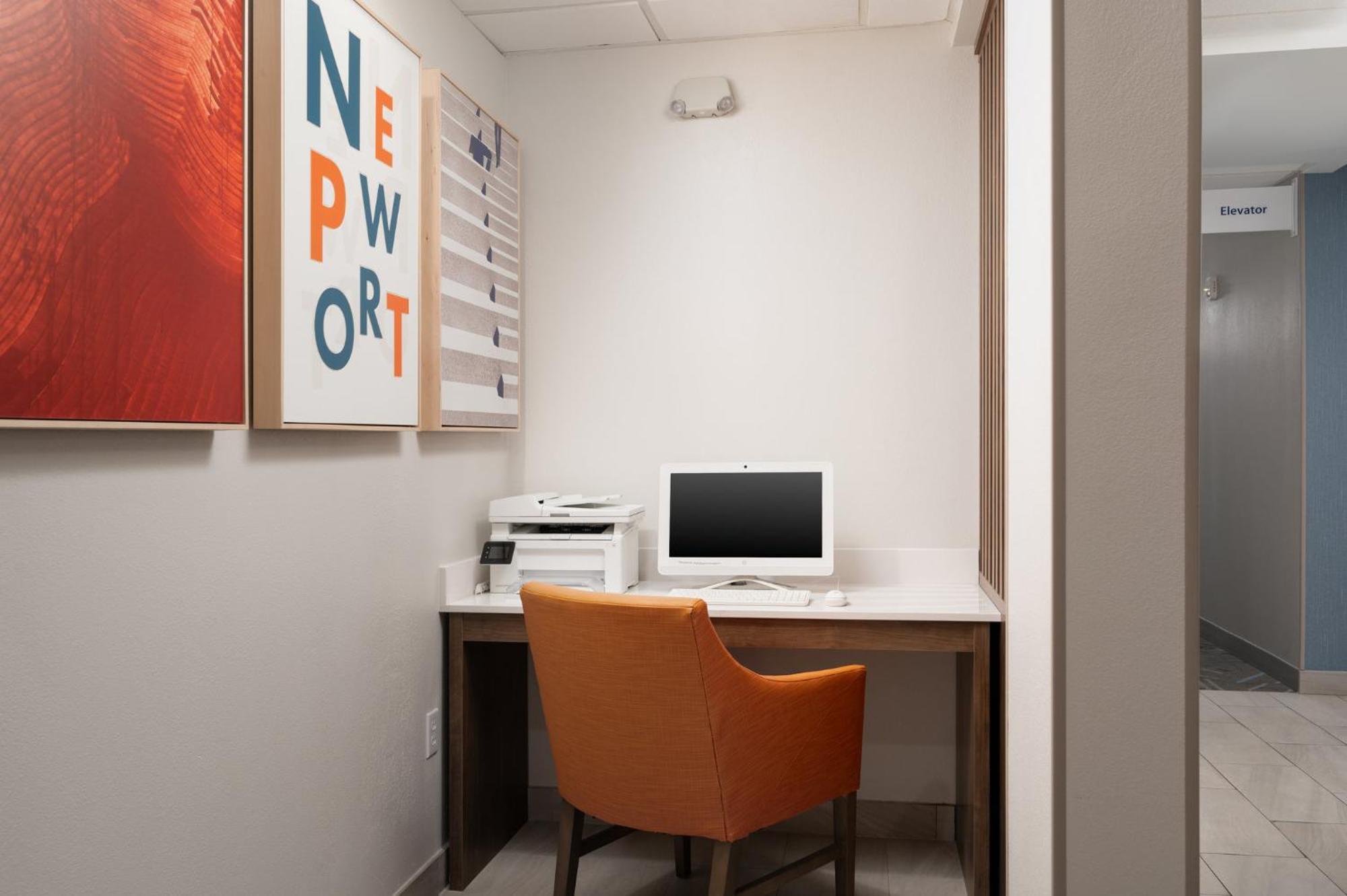 Holiday Inn Express Hotel & Suites Newport South By Ihg Esterno foto