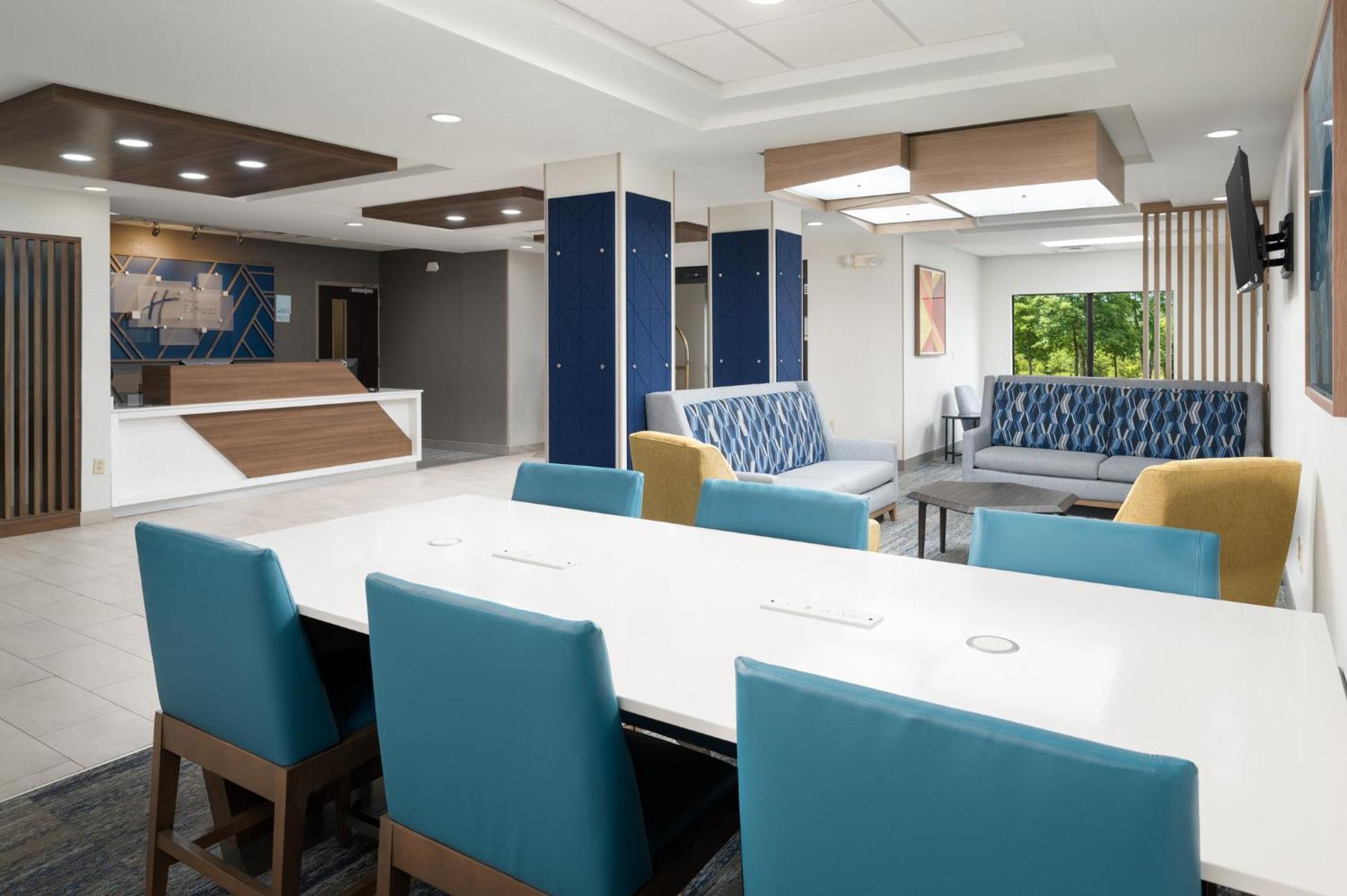 Holiday Inn Express Hotel & Suites Newport South By Ihg Esterno foto