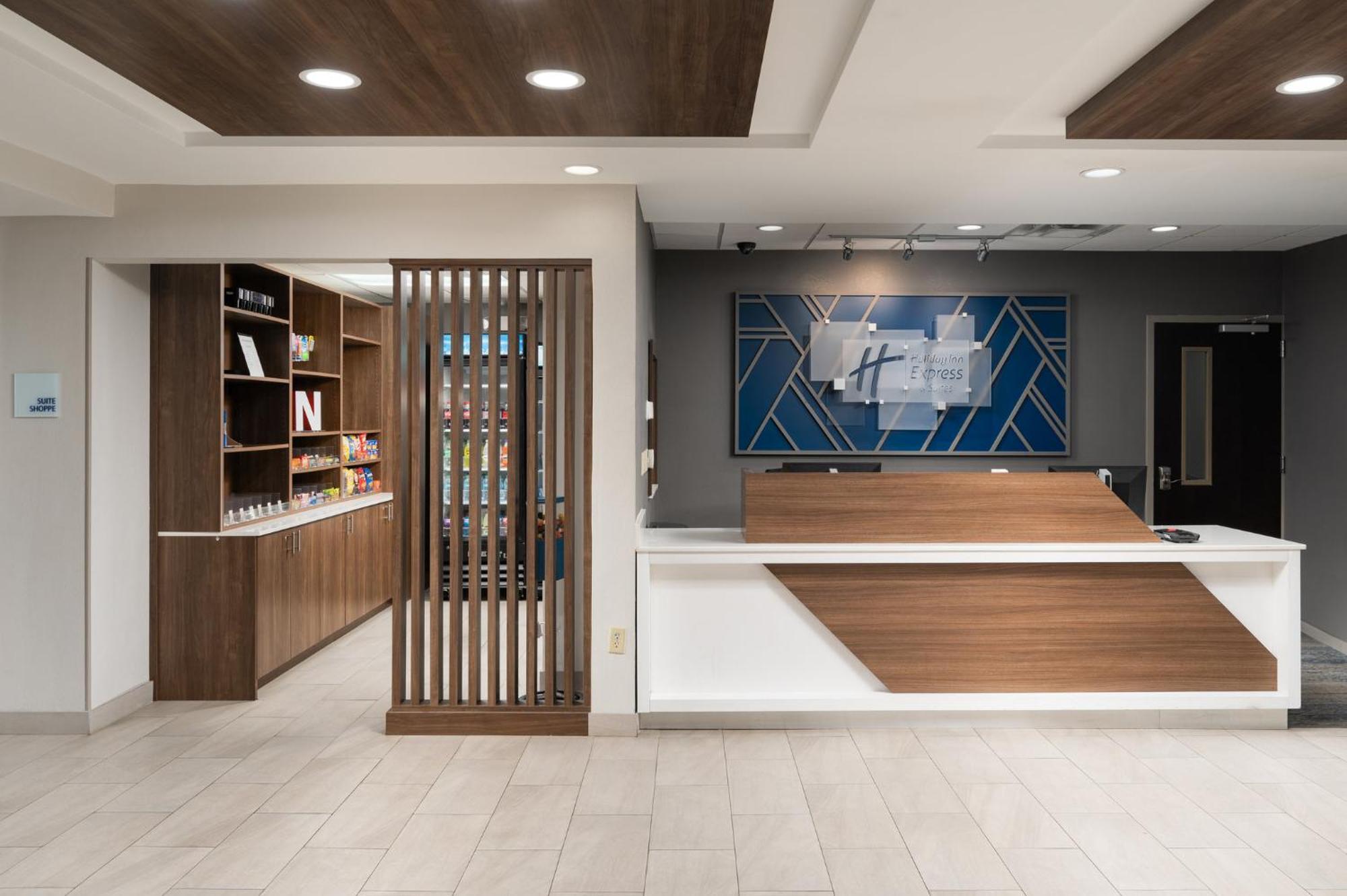 Holiday Inn Express Hotel & Suites Newport South By Ihg Esterno foto