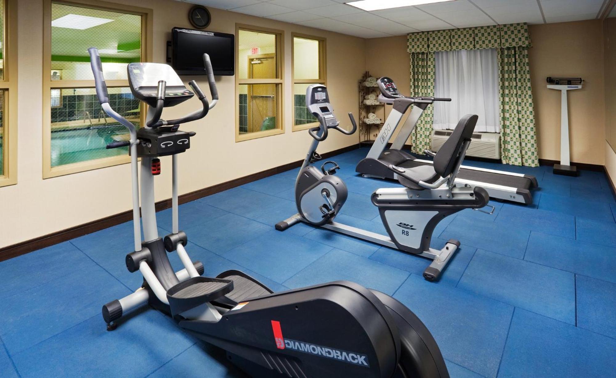 Holiday Inn Express Hotel & Suites Newport South By Ihg Esterno foto