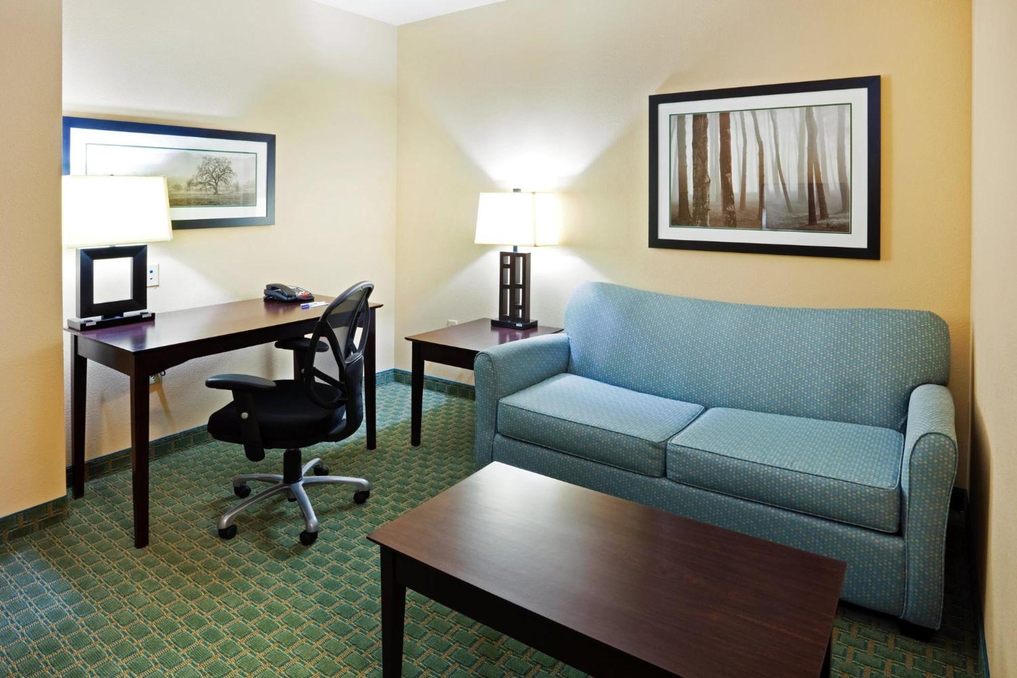 Holiday Inn Express Hotel & Suites Newport South By Ihg Esterno foto