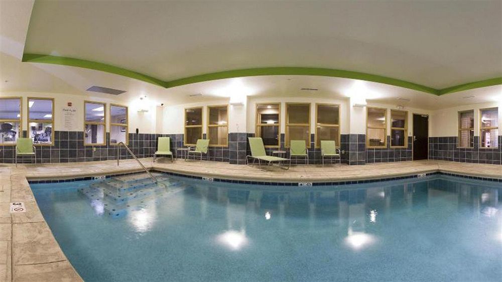 Holiday Inn Express Hotel & Suites Newport South By Ihg Esterno foto
